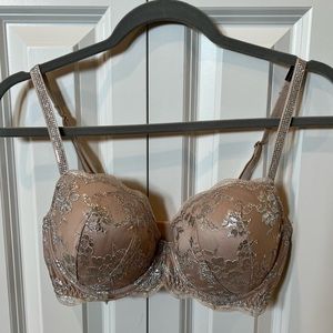 NWT- Victoria’s Secret Dream Angel’s Lined Demi Bra, metallic lace & rhinestones